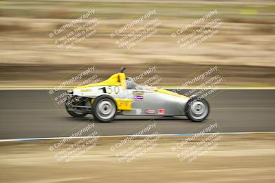 media/Jan-26-2025-CalClub SCCA (Sun) [[cfcea7df88]]/Group 7/Race/